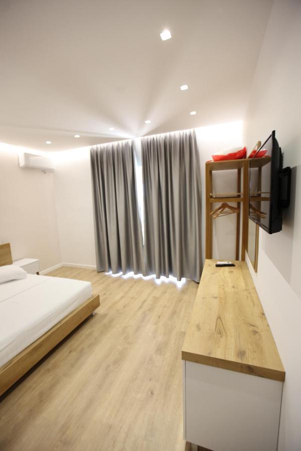 Sea Breeze Villa Sarandë Exterior foto