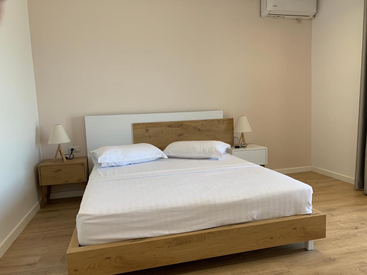 Sea Breeze Villa Sarandë Exterior foto