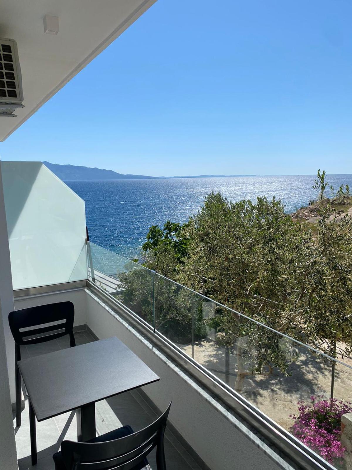 Sea Breeze Villa Sarandë Exterior foto