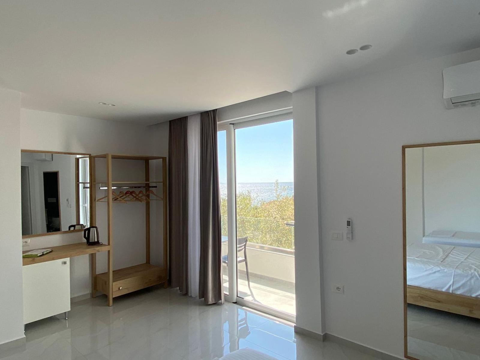 Sea Breeze Villa Sarandë Zimmer foto