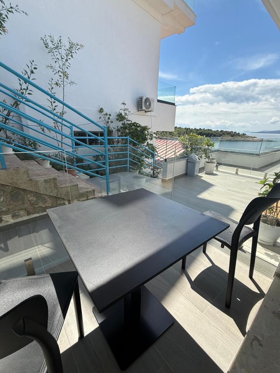 Sea Breeze Villa Sarandë Exterior foto
