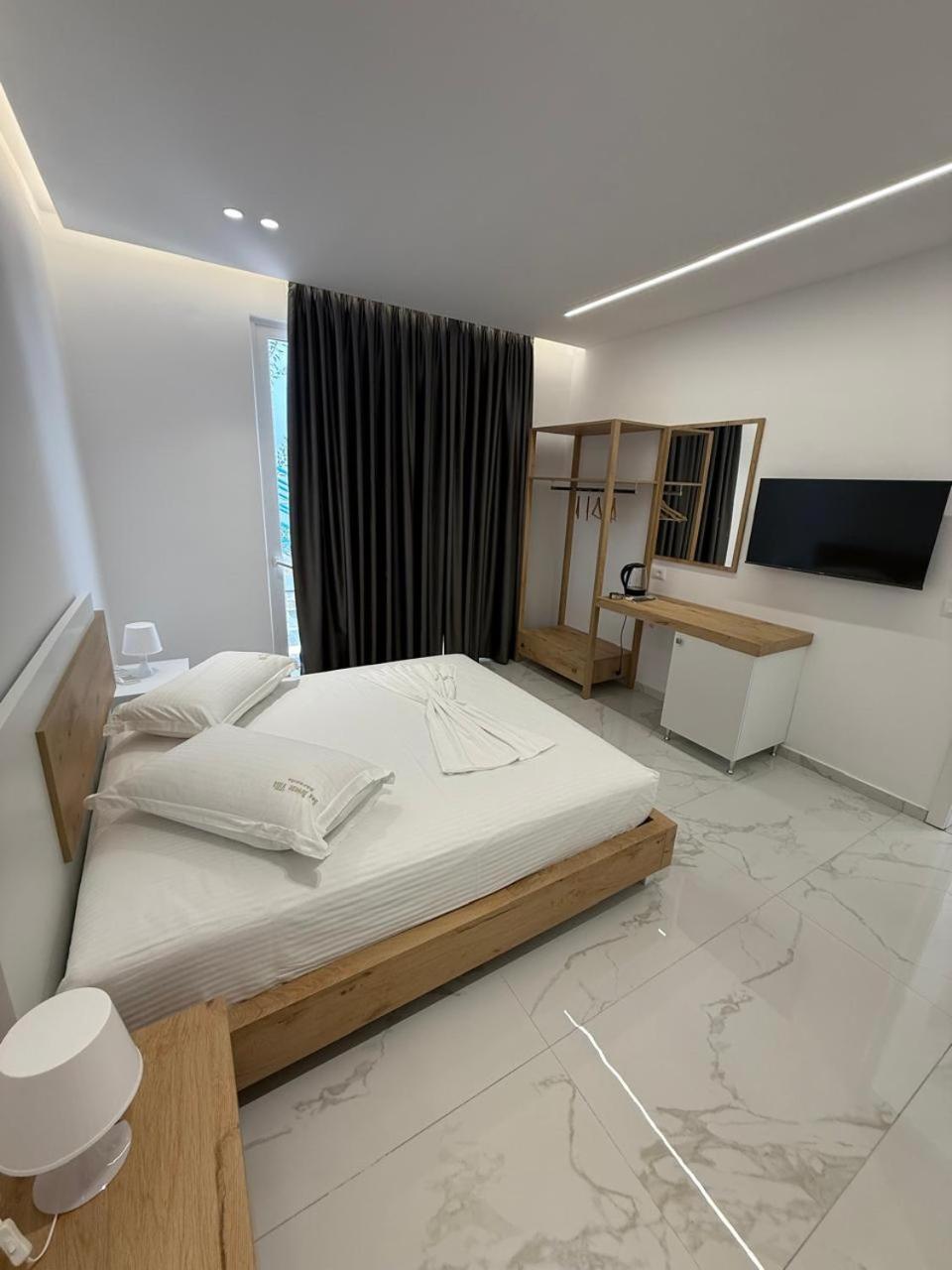 Sea Breeze Villa Sarandë Exterior foto